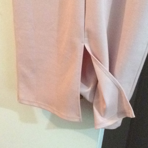 Almost Famous Body Con Fit 💥 Deep U Neck Dress - Picture 7 of 7